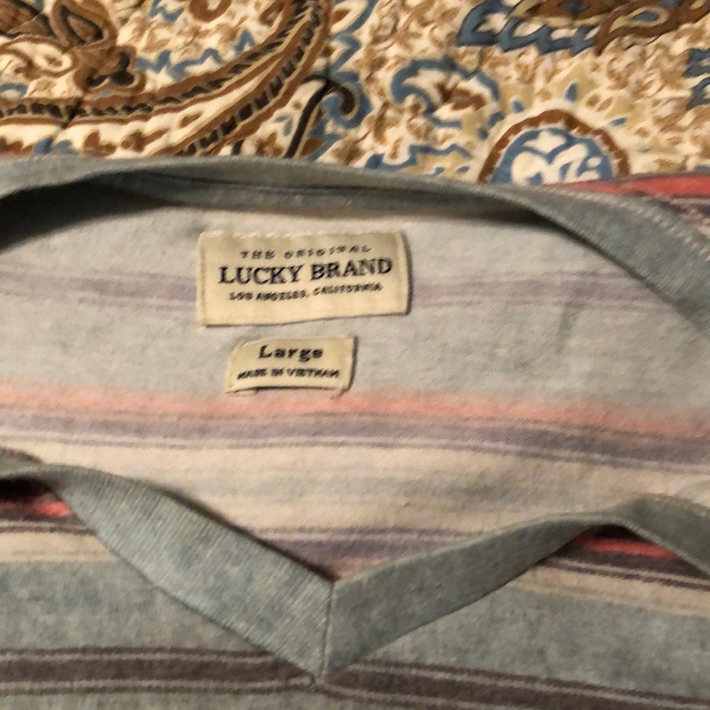 Large shirts - Picture 8 of 8